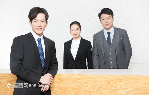 商務(wù)人士前臺(tái)服務(wù)